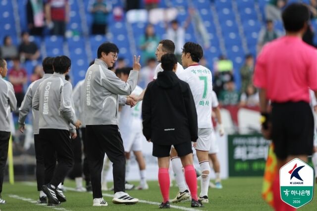 '강상윤 극장골' 전북은 포항 3-2 제압, 3위 점프...대전, 울산에 4-1 완승→안양도 광주에 5-2 대승! 용인 창단 '첫 승'